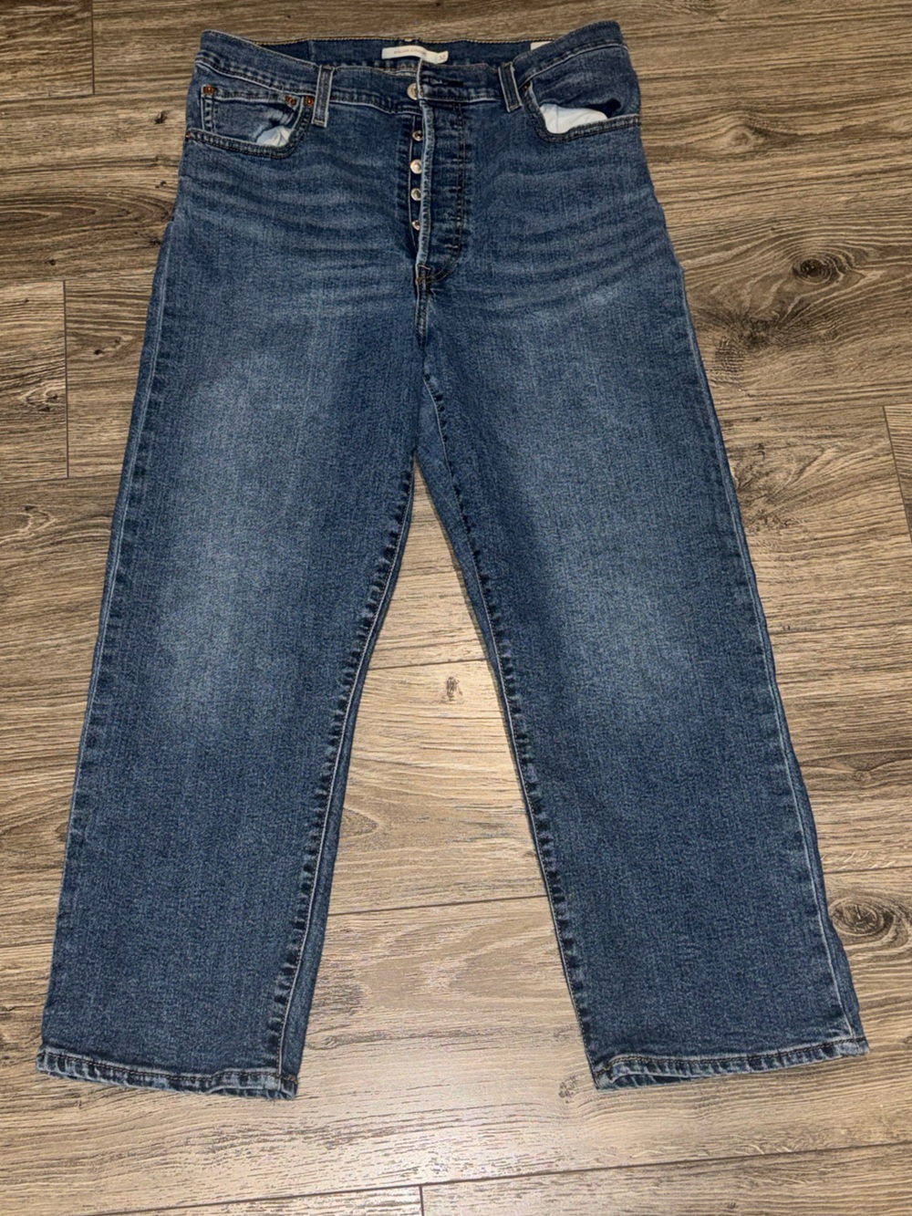 Levi's Women's Ribcage Straight Jeans in Dark Blue Wash